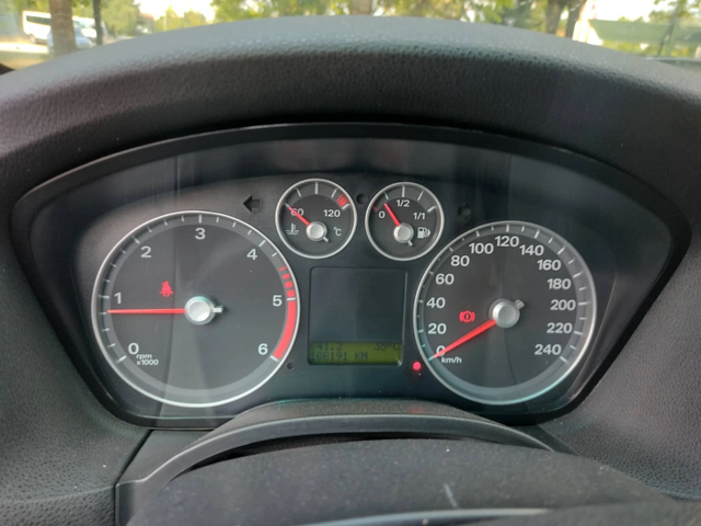 Ford Focus 1,6d 90ps KLIMA - автомобили, коли, обяви за нови и употребявани 8