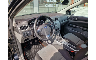 Ford Focus 1.8 / 125 к.с. - автомобили, коли, обяви за нови и употребявани 8