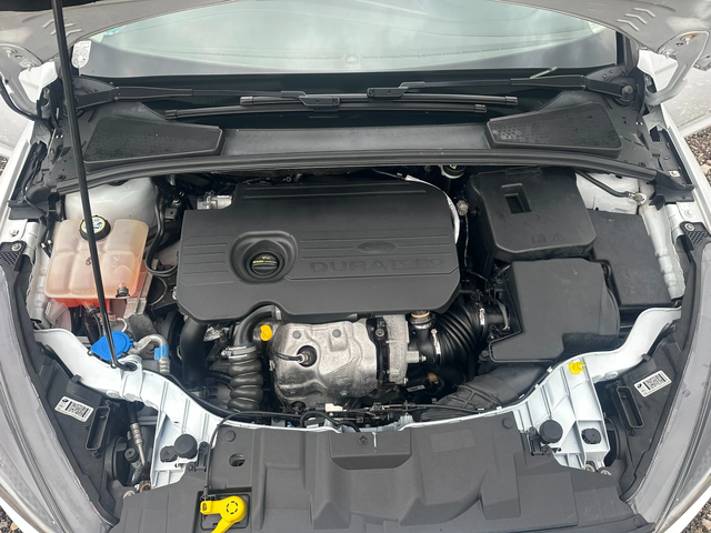 Ford Focus 1.5TDCI 120kc ST-LINE - автомобили, коли, обяви за нови и употребявани 16