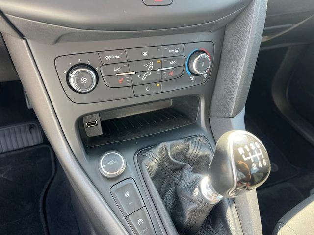 Ford Focus 1.0 T - автомобили, коли, обяви за нови и употребявани 9