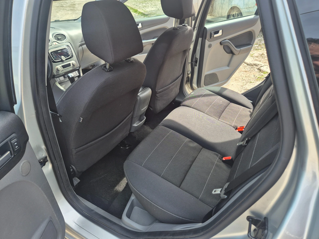 Ford Focus 1.6i GAS - автомобили, коли, обяви за нови и употребявани 11