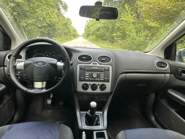 Ford Focus 1.6TDCi/90 - автомобили, коли, обяви за нови и употребявани 10