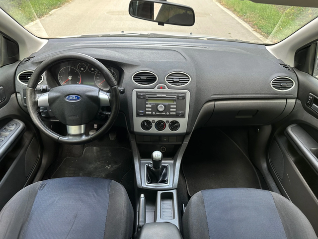 Ford Focus 1.6TDCi/90 - автомобили, коли, обяви за нови и употребявани 9