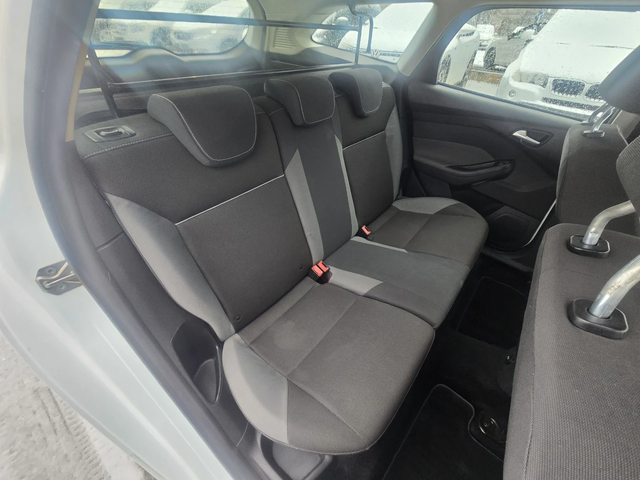 Ford Focus 1.6tdci 95к.с Titanium - автомобили, коли, обяви за нови и употребявани 14