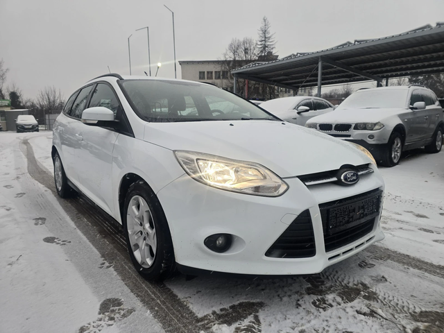 Ford Focus 1.6tdci 95к.с Titanium - автомобили, коли, обяви за нови и употребявани 1