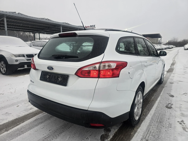 Ford Focus 1.6tdci 95к.с Titanium - автомобили, коли, обяви за нови и употребявани 3