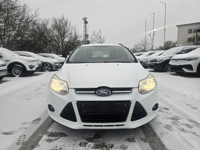 Ford Focus 1.6tdci 95к.с Titanium - автомобили, коли, обяви за нови и употребявани 4