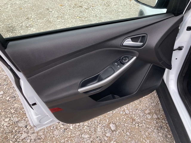 Ford Focus 1.0I 101кс ECOBOOST  КЛИМАТРОНИК EURO 5 - автомобили, коли, обяви за нови и употребявани 6