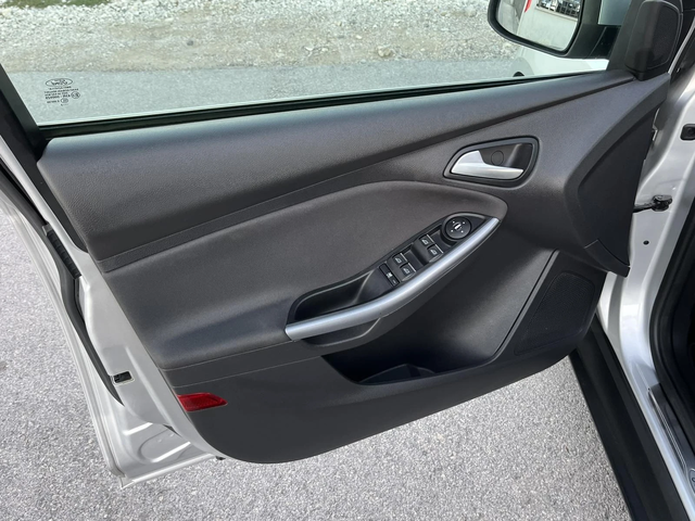 Ford Focus 1.6TDCI 116кс EURO 5 NAVI АВТОПИЛОТ - автомобили, коли, обяви за нови и употребявани 6