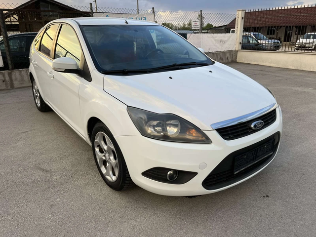 Ford Focus 1.6i 116кс ГАЗОВ ИНЖЕКЦИОН КЛИМАТРОНИК - автомобили, коли, обяви за нови и употребявани 2