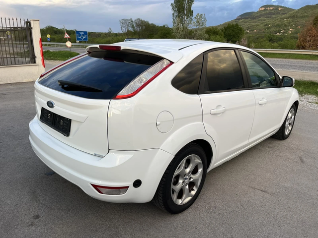 Ford Focus 1.6i 116кс ГАЗОВ ИНЖЕКЦИОН КЛИМАТРОНИК - автомобили, коли, обяви за нови и употребявани 3