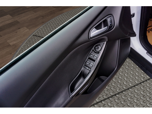 Ford Focus 1.5TDCI TITANIUM - автомобили, коли, обяви за нови и употребявани 5