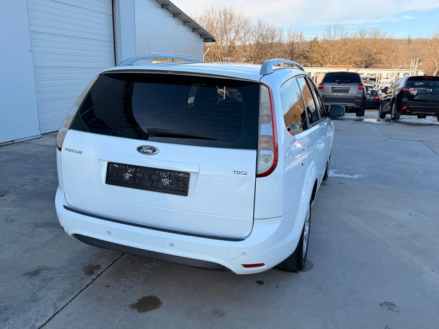 Ford Focus 1.6tdci 110k.c * UNIKAT* - автомобили, коли, обяви за нови и употребявани 14