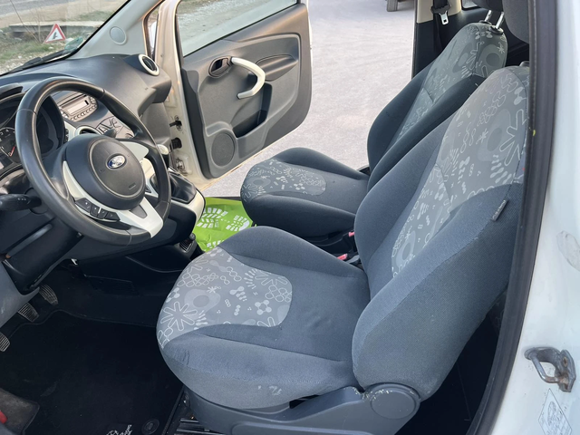 Ford Ka 1.3i 69кс  EURO 5 КЛИМАТИК - автомобили, коли, обяви за нови и употребявани 7