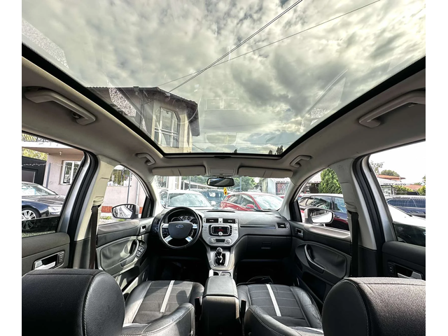 Ford Kuga 2.0TDCI 136HP PANORAMA - автомобили, коли, обяви за нови и употребявани 9