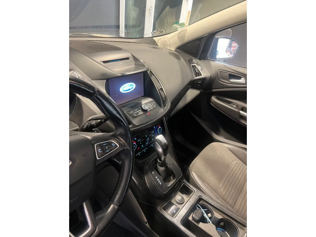 Ford Kuga 1.5 benzinTitanium 4x4 175кс - автомобили, коли, обяви за нови и употребявани 5