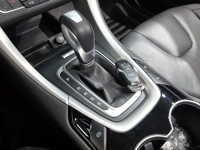 Ford Mondeo 2.0 TDCI - автомобили, коли, обяви за нови и употребявани 8