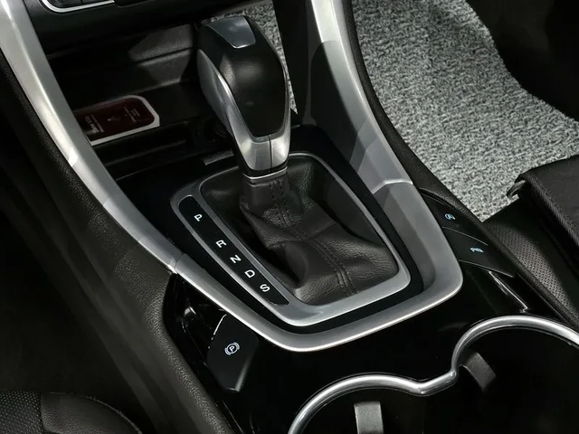 Ford Mondeo 2.0 TDCI - автомобили, коли, обяви за нови и употребявани 8