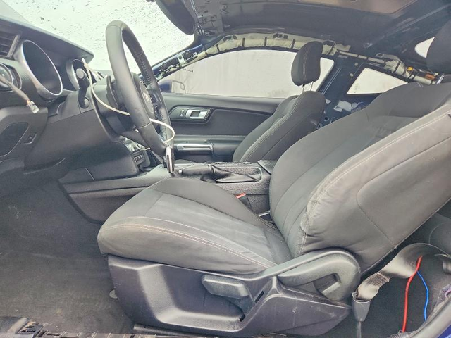 Ford Mustang 2.3L 4 Rear-wheel drive - автомобили, коли, обяви за нови и употребявани 7