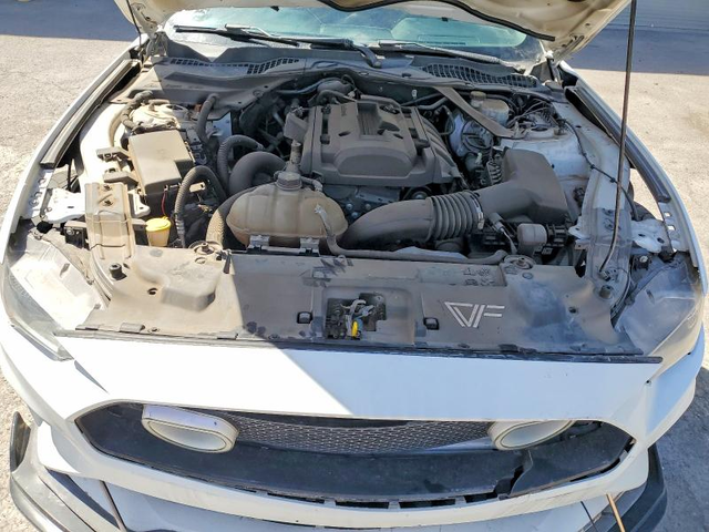 Ford Mustang 2.3L 4 Rear-wheel drive - автомобили, коли, обяви за нови и употребявани 12