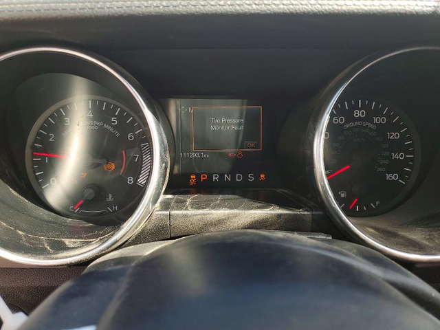 Ford Mustang 2.3L 4 Rear-wheel drive - автомобили, коли, обяви за нови и употребявани 9