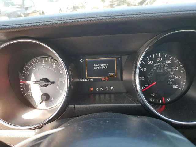 Ford Mustang V6 - автомобили, коли, обяви за нови и употребявани 8