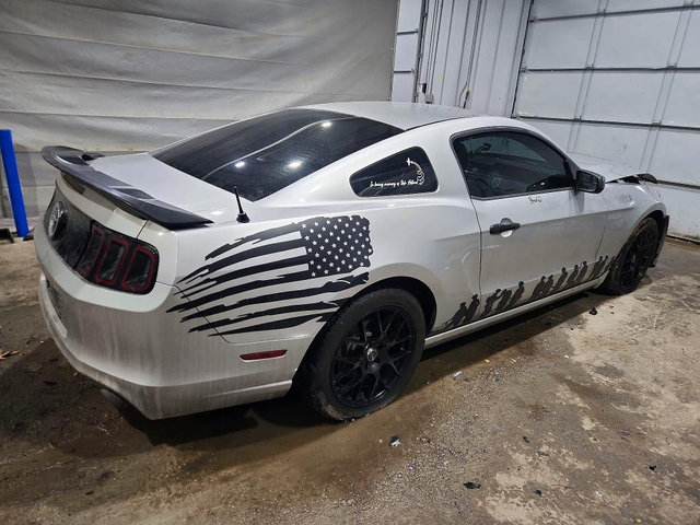 Ford Mustang 3.7L 6 Rear-wheel drive - автомобили, коли, обяви за нови и употребявани 3
