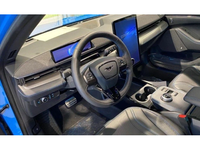 Ford Mustang Mach-E AWD Extended Range - автомобили, коли, обяви за нови и употребявани 3