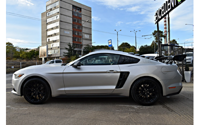 ford-mustang - 2