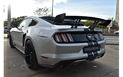 ford-mustang - 3
