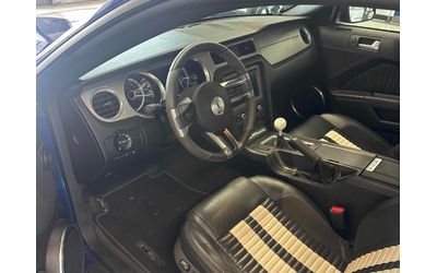 ford-mustang-5-8l-8cyl-rwd - 4
