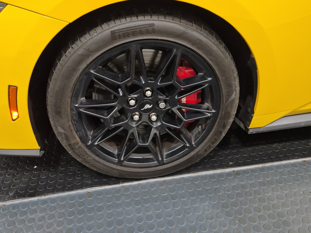 Ford Mustang 5L 8cyl Rear Wheel Drive - автомобили, коли, обяви за нови и употребявани 5