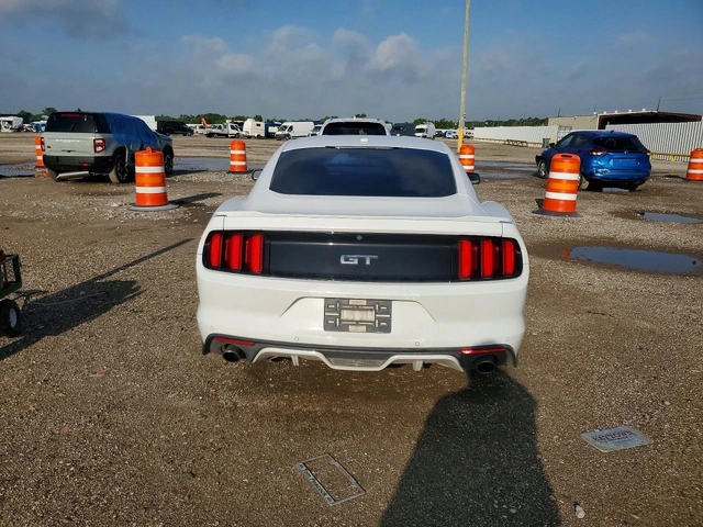 Ford Mustang 5.0 GT - автомобили, коли, обяви за нови и употребявани 5