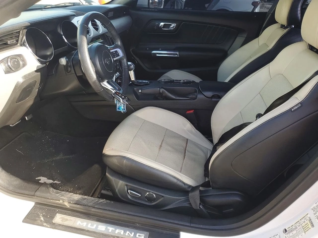 Ford Mustang 5.0 GT - автомобили, коли, обяви за нови и употребявани 6