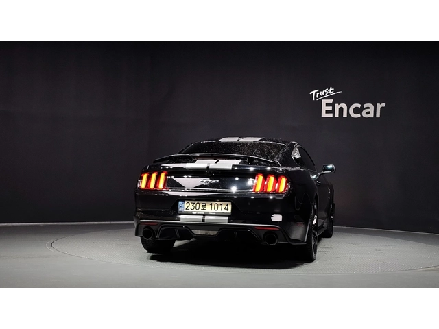 Ford Mustang 2.3 EcoBoost | Shelby Look | ACC | Вентилация - автомобили, коли, обяви за нови и употребявани 3