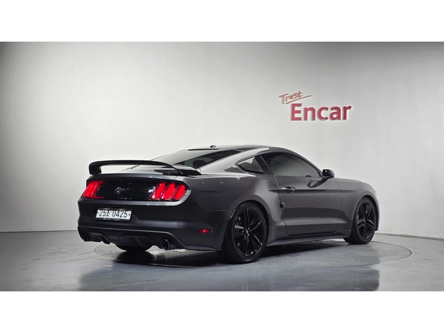 Ford Mustang 2.3 EcoBoost | Adaptive Cruise - автомобили, коли, обяви за нови и употребявани 1