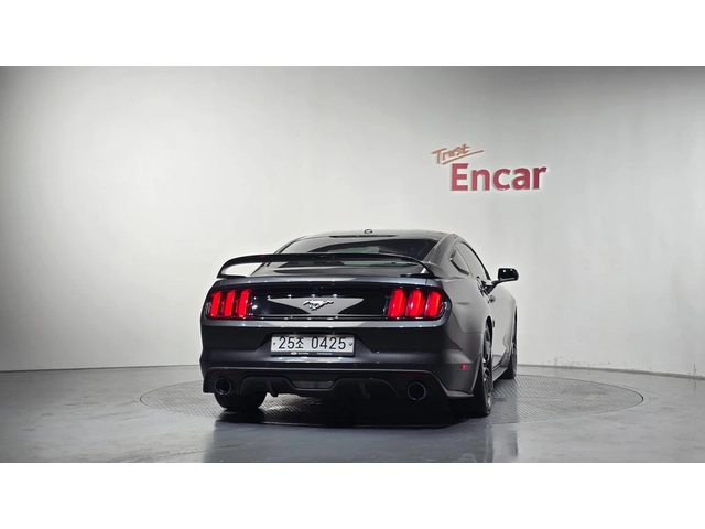 Ford Mustang 2.3 EcoBoost | Adaptive Cruise - автомобили, коли, обяви за нови и употребявани 3