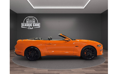 ford-mustang-gt-convertible - 5