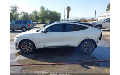 ford-mustang-mach-e - 5