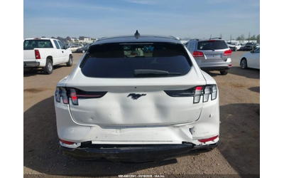 Ford Mustang Mach-E PREMIUM - автомобили, коли, обяви за нови и употребявани 8