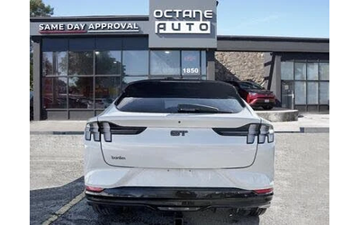 ford-mustang-mach-e - 2