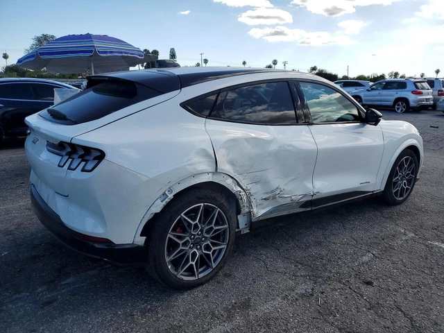 Ford Mustang Mach-E GT - автомобили, коли, обяви за нови и употребявани 2