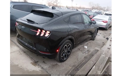 ford-mustang-mach-e - 4
