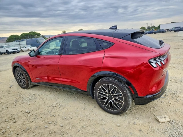 Ford Mustang Mach-E Premium Standard Range RWD - автомобили, коли, обяви за нови и употребявани 1