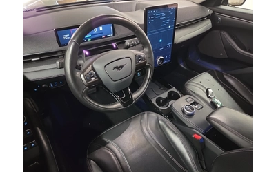Ford Mustang Mach-E Premium AWD - автомобили, коли, обяви за нови и употребявани 8