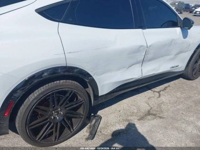 Ford Mustang Mach-E California Route 1 Extended Range AWD - автомобили, коли, обяви за нови и употребявани 5