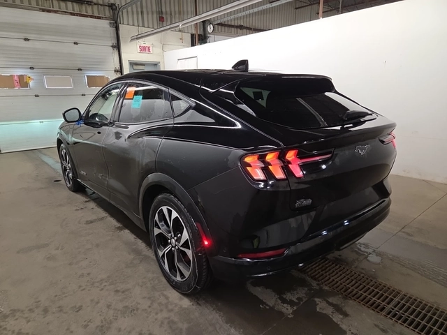 Ford Mustang Mach-E Premium AWD - автомобили, коли, обяви за нови и употребявани 3