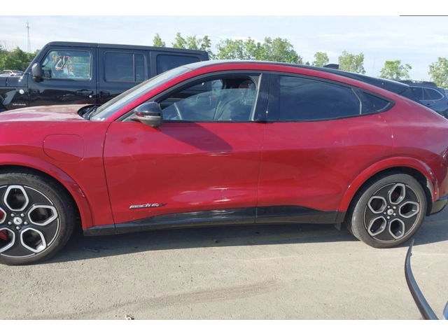 Ford Mustang Mach-E GT - автомобили, коли, обяви за нови и употребявани 12