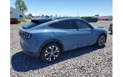 ford-mustang-mach-e - 3