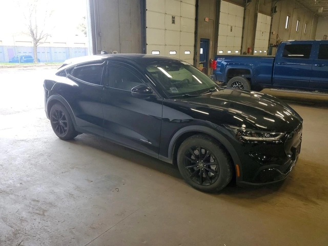 Ford Mustang Mach-E Select - автомобили, коли, обяви за нови и употребявани 3